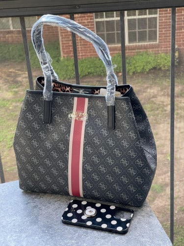 شنطة tote ماركة قيس