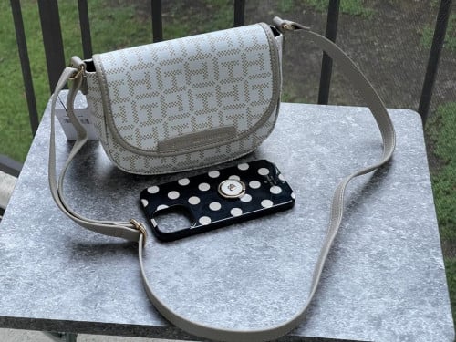 شنطة ماركة تومي هيلفيقر