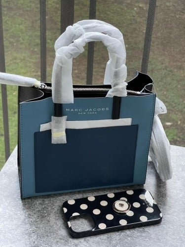 شنطة ماركة مارك جيكوبس