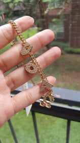 إسوارة ماركة كوتش