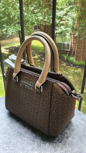 شنطة ماركة قيس