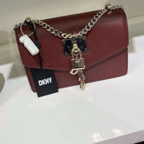 شنطة ماركة DKNY