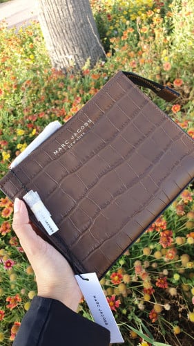 باوتش ماركة مارك جيكوبس