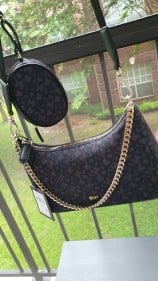 شنطة ماركة DKNY