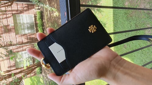 حامل هوية ماركة توري بورتش