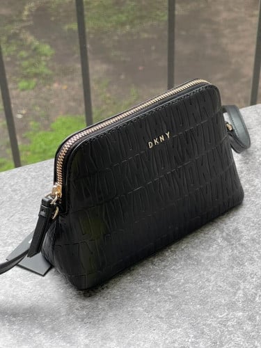 شنطة ماركة DKNY