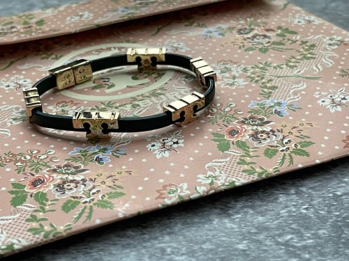 إسوارة ماركة توري بورتش