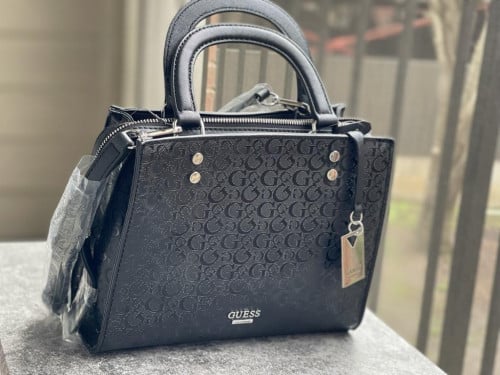 شنطة ماركة قيس