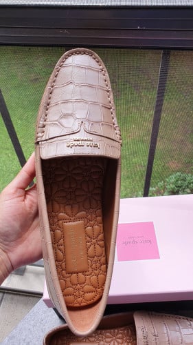 فلات ماركة كيت سبيد