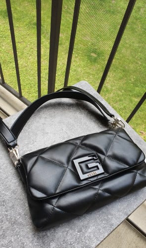 شنطة ماركة قيس