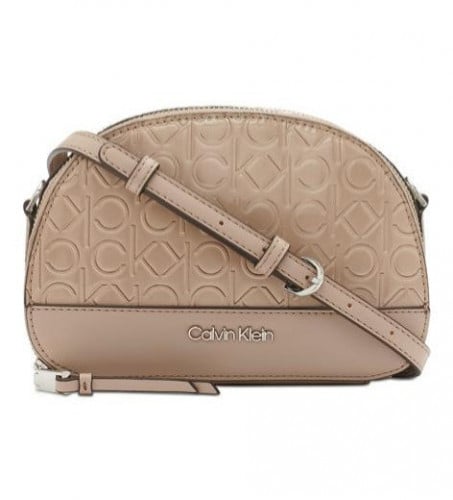 شنطة ماركة كالفن كلاين