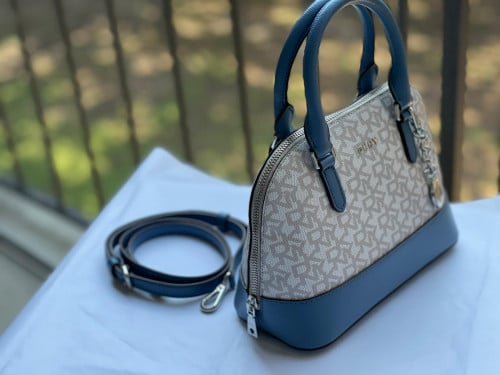 شنطة ماركة DKNY