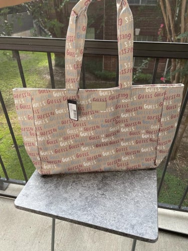 كيس ماركة جيس