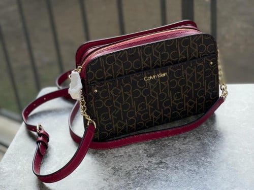 شنطة ماركة كالفن كلاين