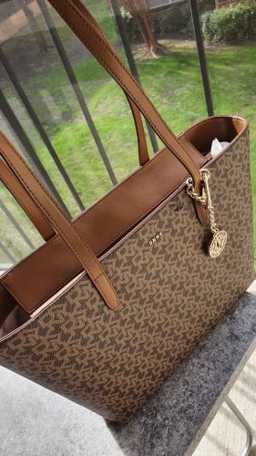 DKNY TOTE
