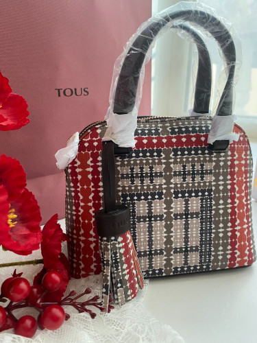 شنطة ماركة توس