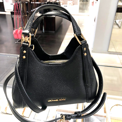 شنطة ماركة مايكل كورس