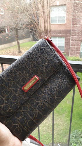 شنطة ماركة كالفن كلاين