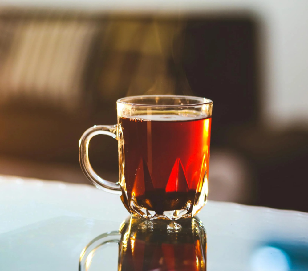 الفرق بين الشاي الأحمر والشاي الأخضر: أيهما تختار؟
