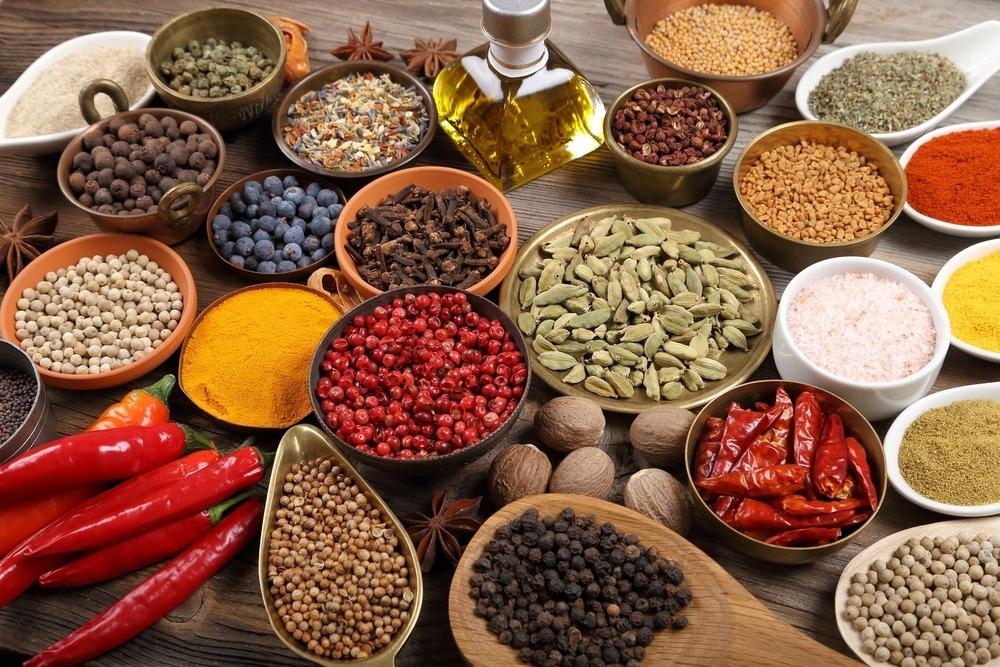 مشتريات العطارة للمطبخ السعودي