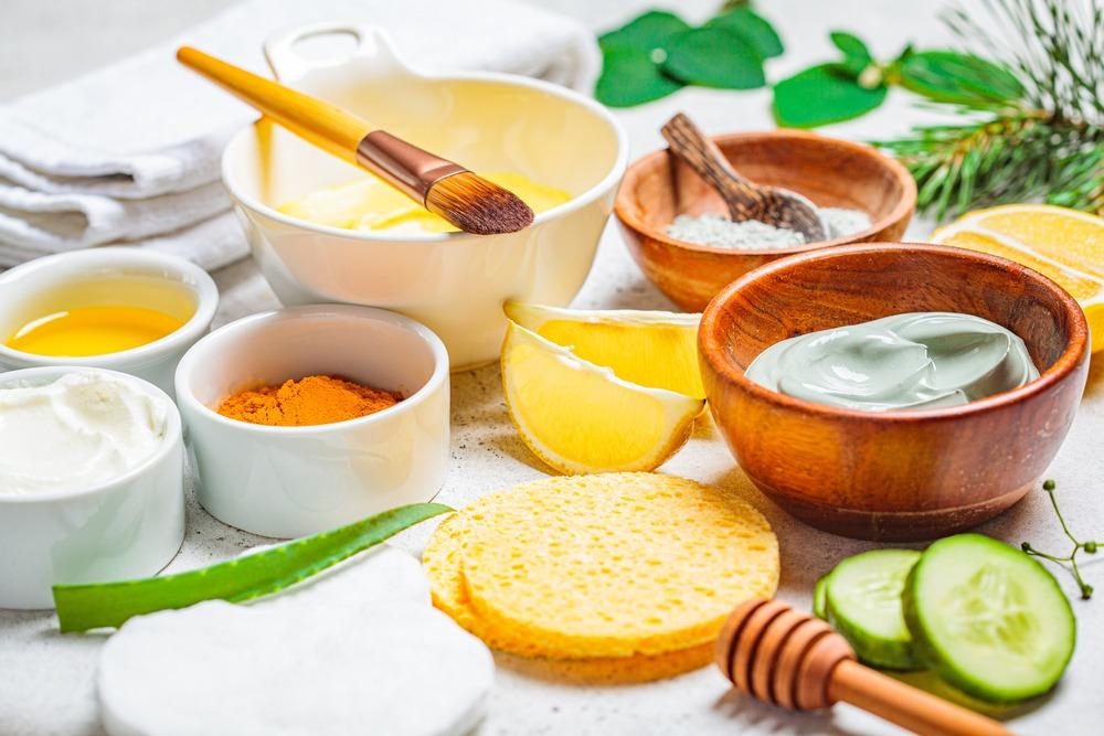 أفضل 5 خلطات طبيعية لنضارة الوجه بفعالية وأمان