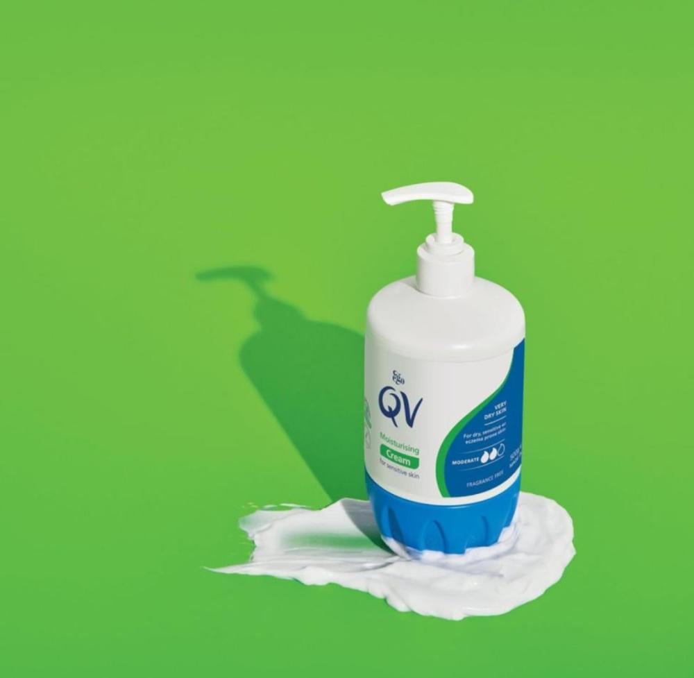 كريم مرطب للبشرة الحساسة والجافة من كيوفي - 1050 غرام