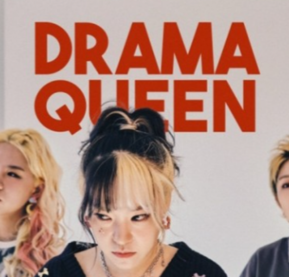 [KiT] FISHING GIRLS Album - DRAMA QUEEN Kit ver