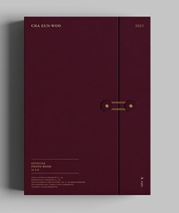 ASTRO CHA EUN-WOO 2023 OFFICIAL PHOTOBOOK in LA (B  version)
