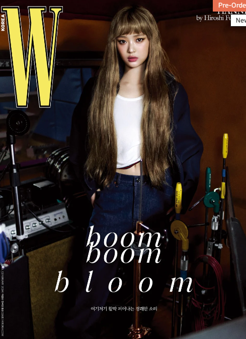 [PRE-ORDER] W Volume 2 2024.02 A VER. (COVER : NewJeans HANNI)
