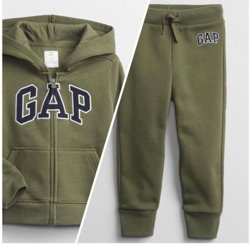 Gap لون اخضر مقاس 3 سنوات