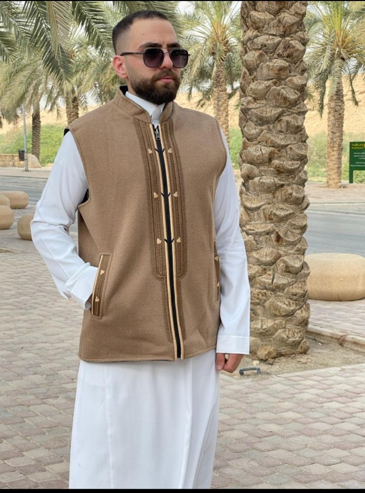 لون بني
