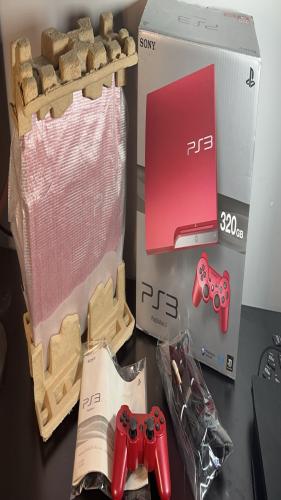 PlayStation 3 احمر