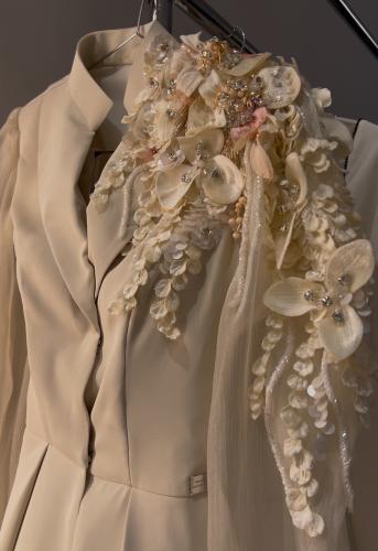 تصميم مميز وراقي من قماش الكريب والجازار الفاخر