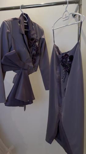 ‎بليزر مكون من قطعتين من قماش الكريب البنفسجي