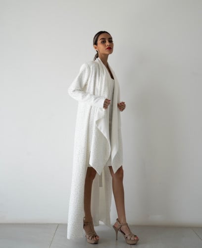 بليزر وفستان نسائي من الكريب باربي مشغول بالفصوص