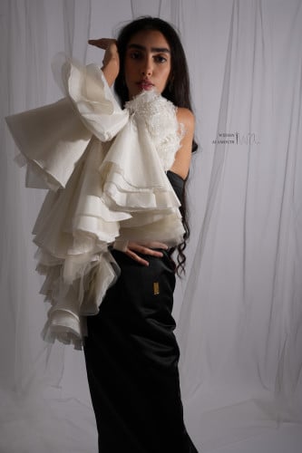 فستان نسائي ناعم بأكمام كلوش