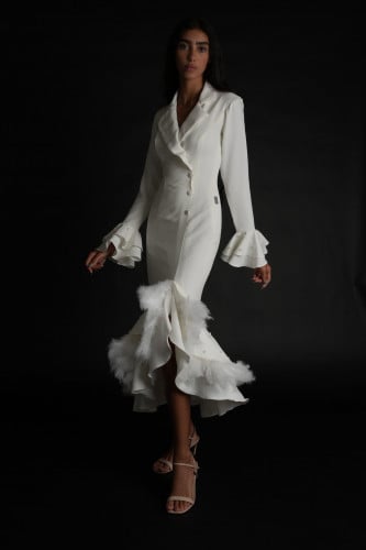 فستان كلاسيك نسائي من قماش الكريب ومزين بالريش واللولو