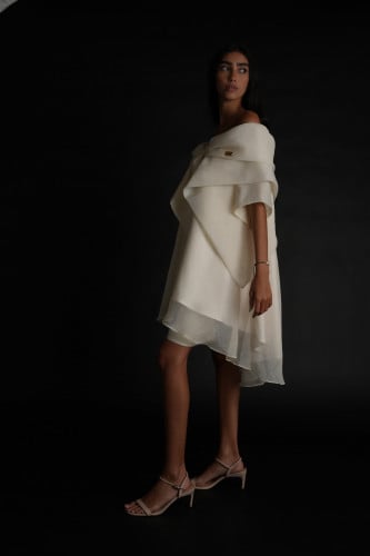 تصميم فاخر من قطعتين من قماش الجازار