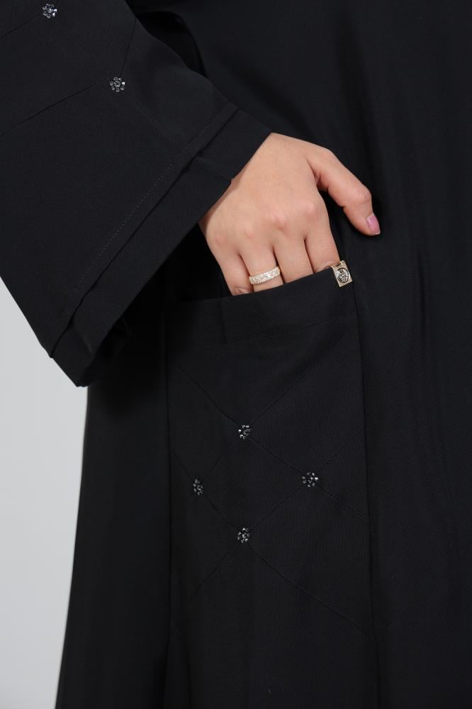 عباية صالونا ماكينة ليلاس