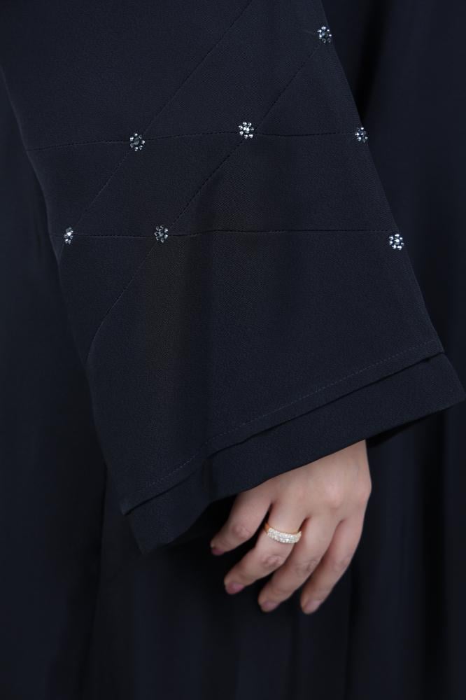 عباية صالونا ماكينة ليلاس