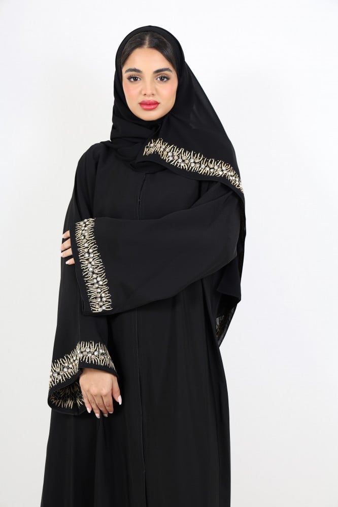 عباية صالونا بيرنا تطريز يدوي على الكم