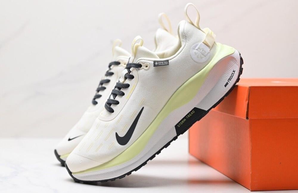 حذاء نايك زوم اكس Nike React x