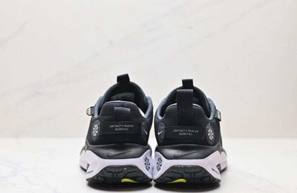 حذاء نايك زوم اكس Nike React x