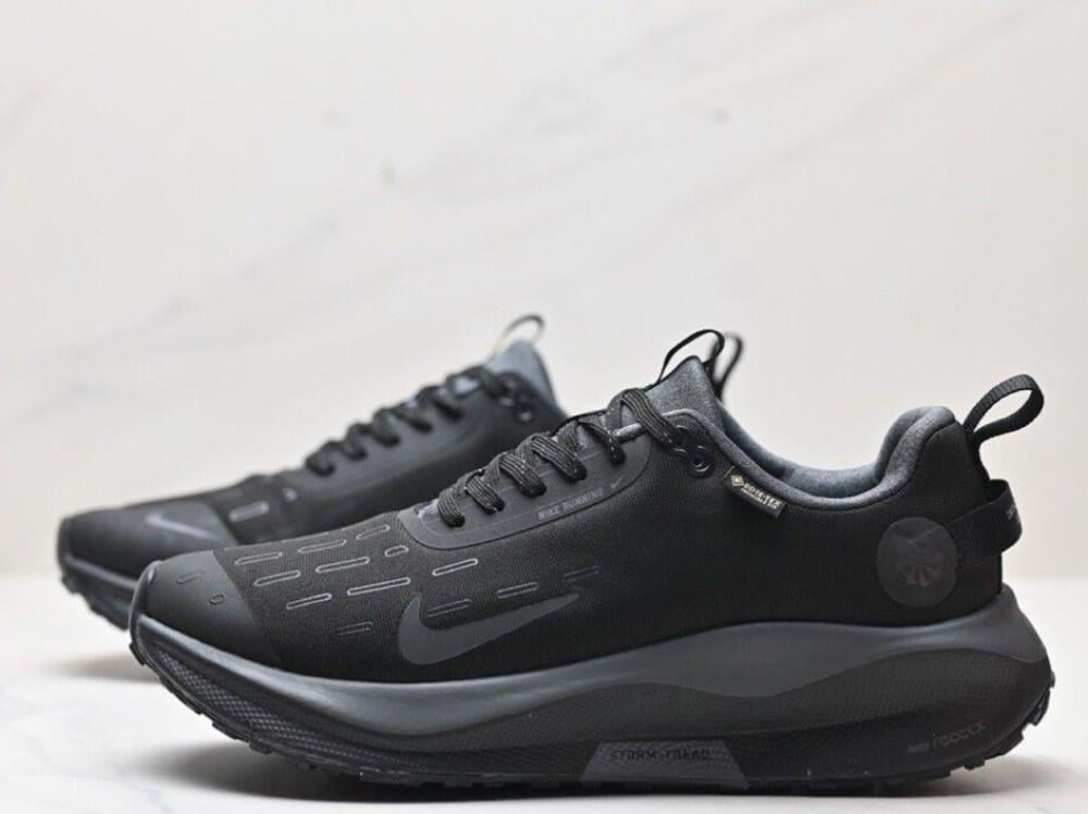 حذاء نايك زوم اكس Nike React x