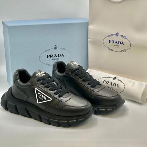 حذاء Prada