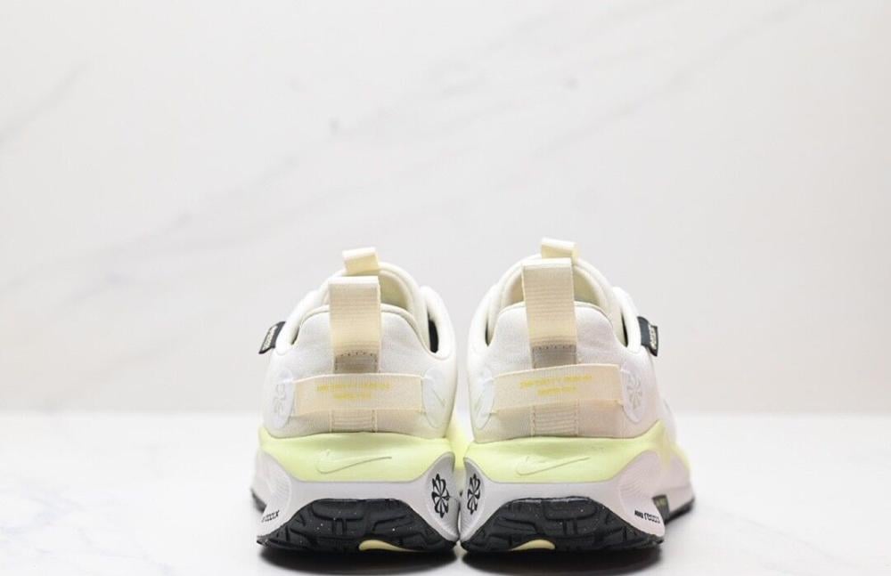 حذاء نايك زوم اكس Nike React x