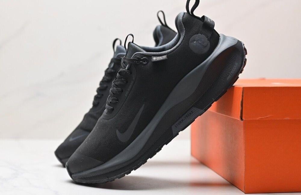 حذاء نايك زوم اكس Nike React x