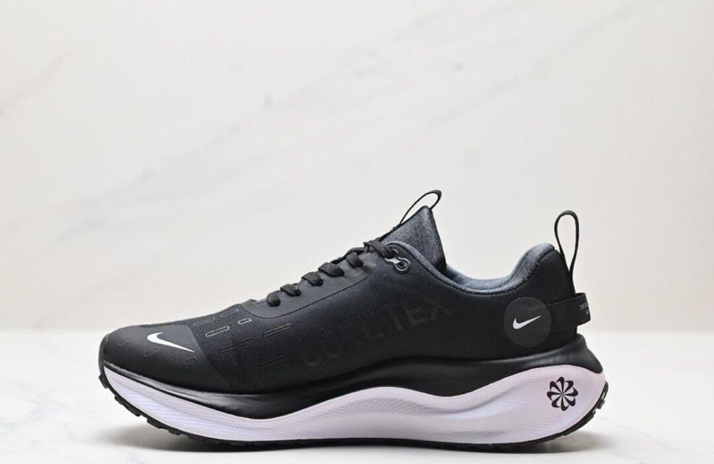 حذاء نايك زوم اكس Nike React x