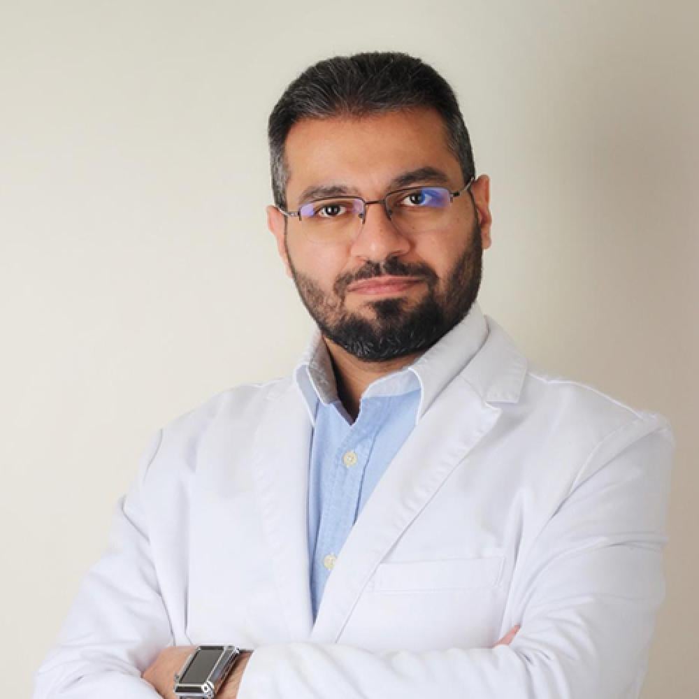 د. لؤي جاموس(طبيب أسنان عام)