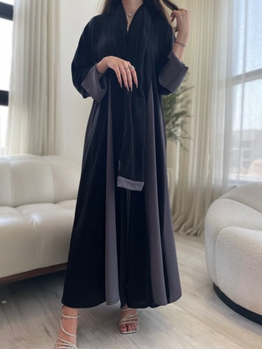 عبايه اسود بتفاصيل كلوش رمادي